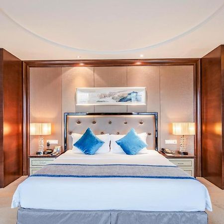 Chengdu Rising Butterfly Hotel Экстерьер фото