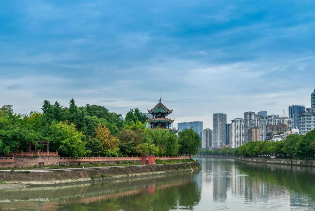 Chengdu Rising Butterfly Hotel Экстерьер фото