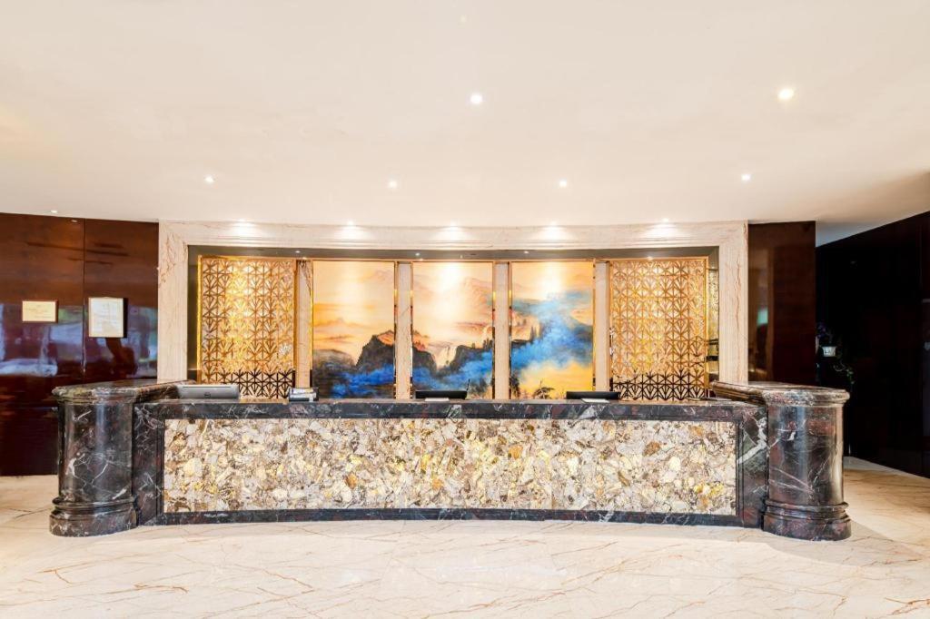 Chengdu Rising Butterfly Hotel Экстерьер фото