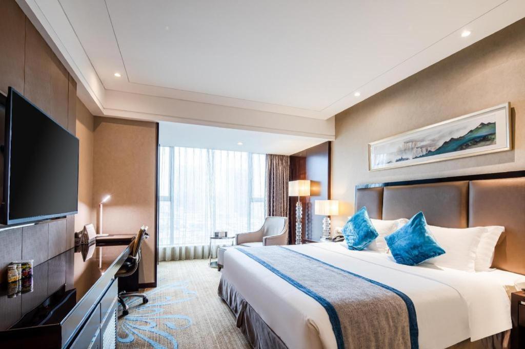 Chengdu Rising Butterfly Hotel Экстерьер фото