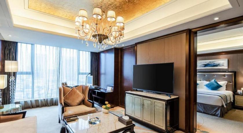 Chengdu Rising Butterfly Hotel Экстерьер фото