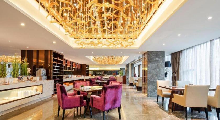 Chengdu Rising Butterfly Hotel Экстерьер фото