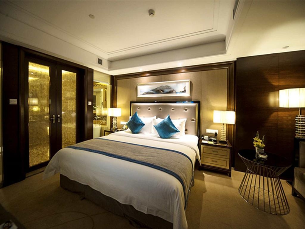 Chengdu Rising Butterfly Hotel Экстерьер фото