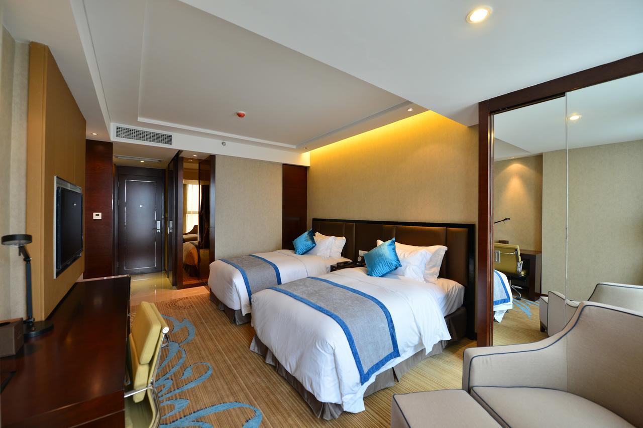 Chengdu Rising Butterfly Hotel Экстерьер фото